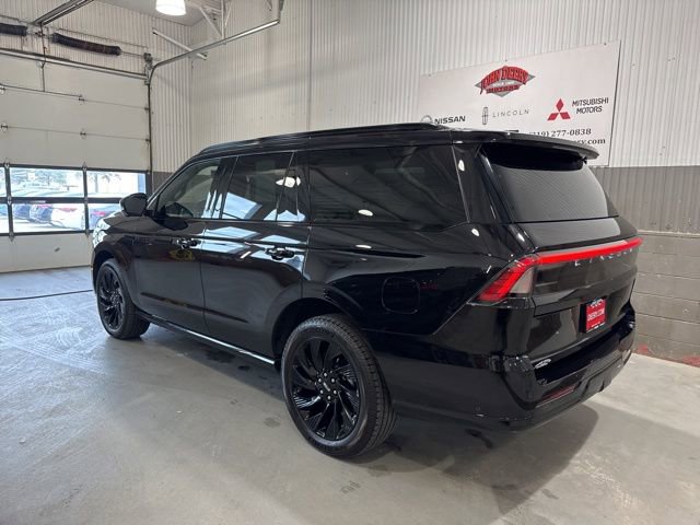 Used 2025 Lincoln Navigator Reserve w/ Jet Appearance Package image 7