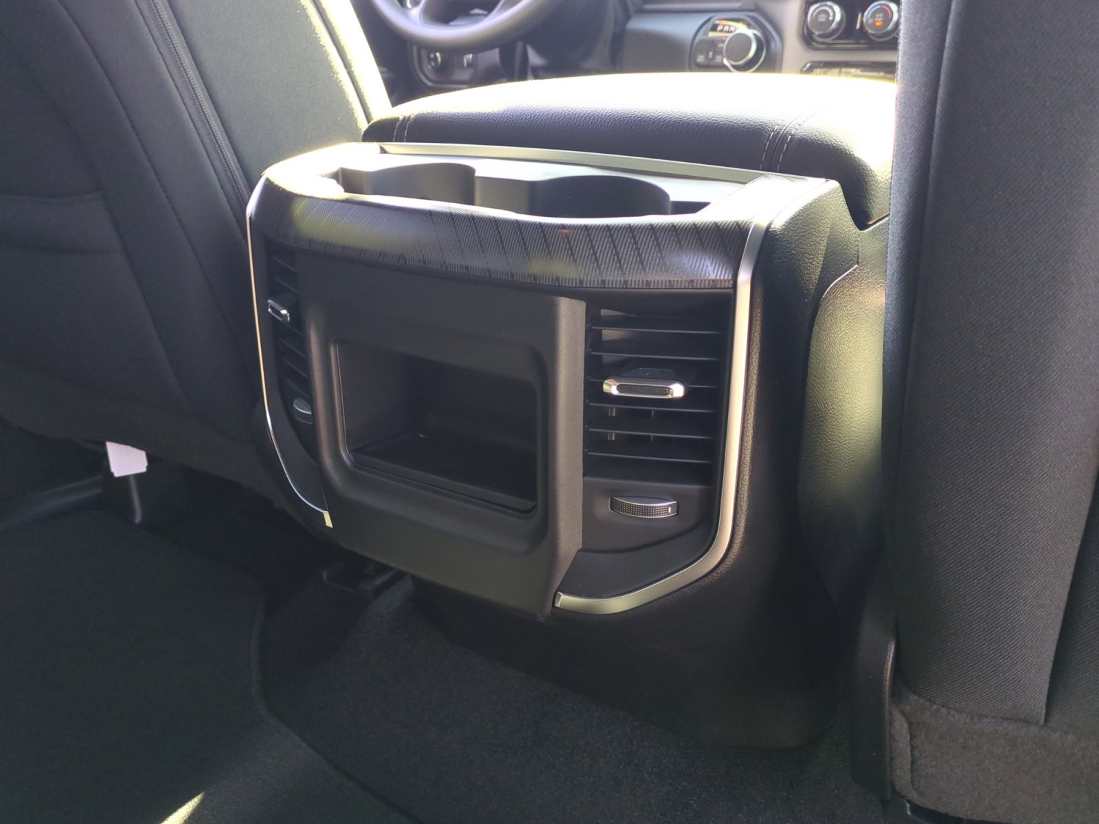 New 2026 RAM 1500 Express AWD/4WD image 31