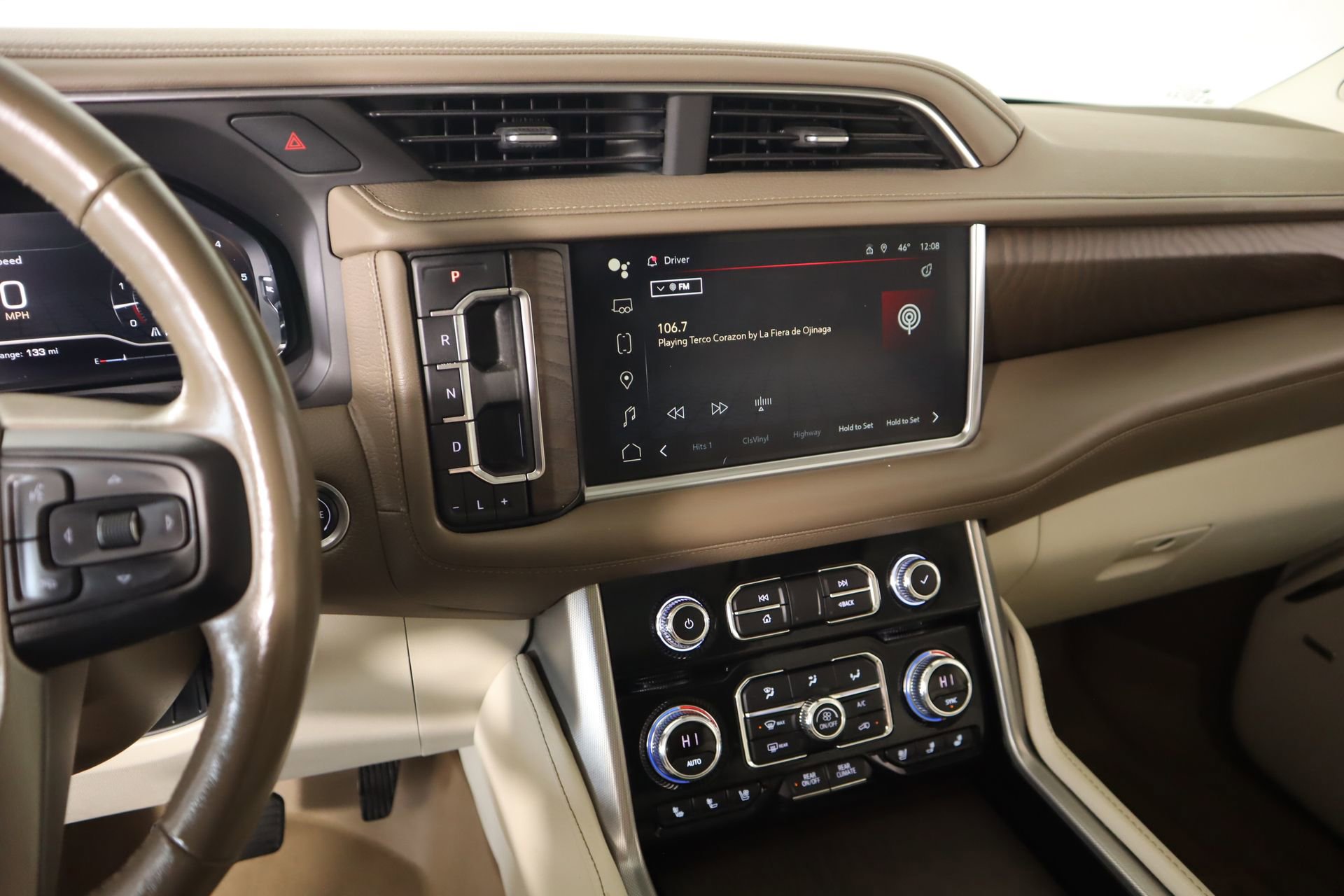 Used 2022 GMC Yukon XL Denali image 5