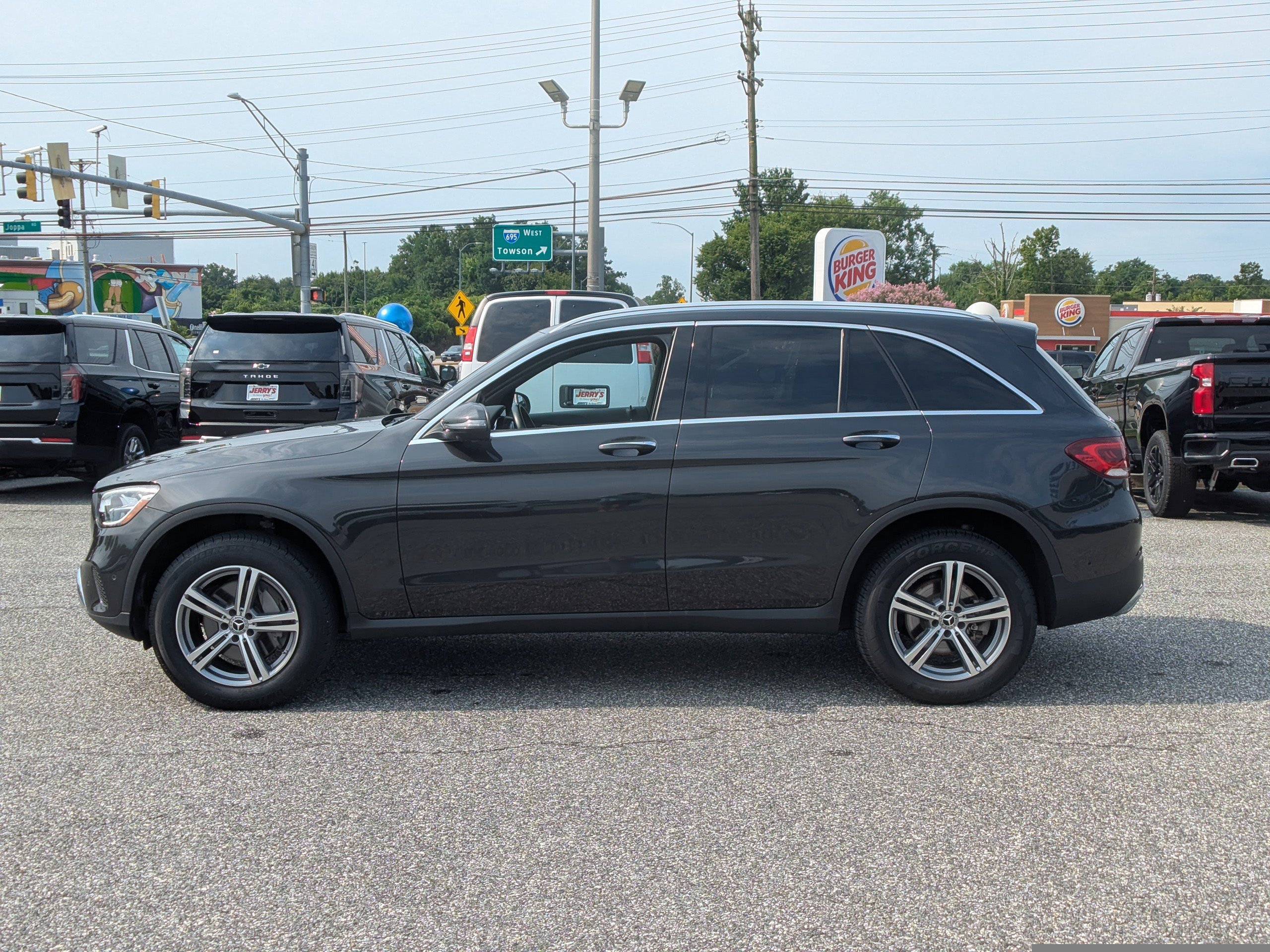Used 2022 Mercedes-Benz GLC 300 4MATIC image 5