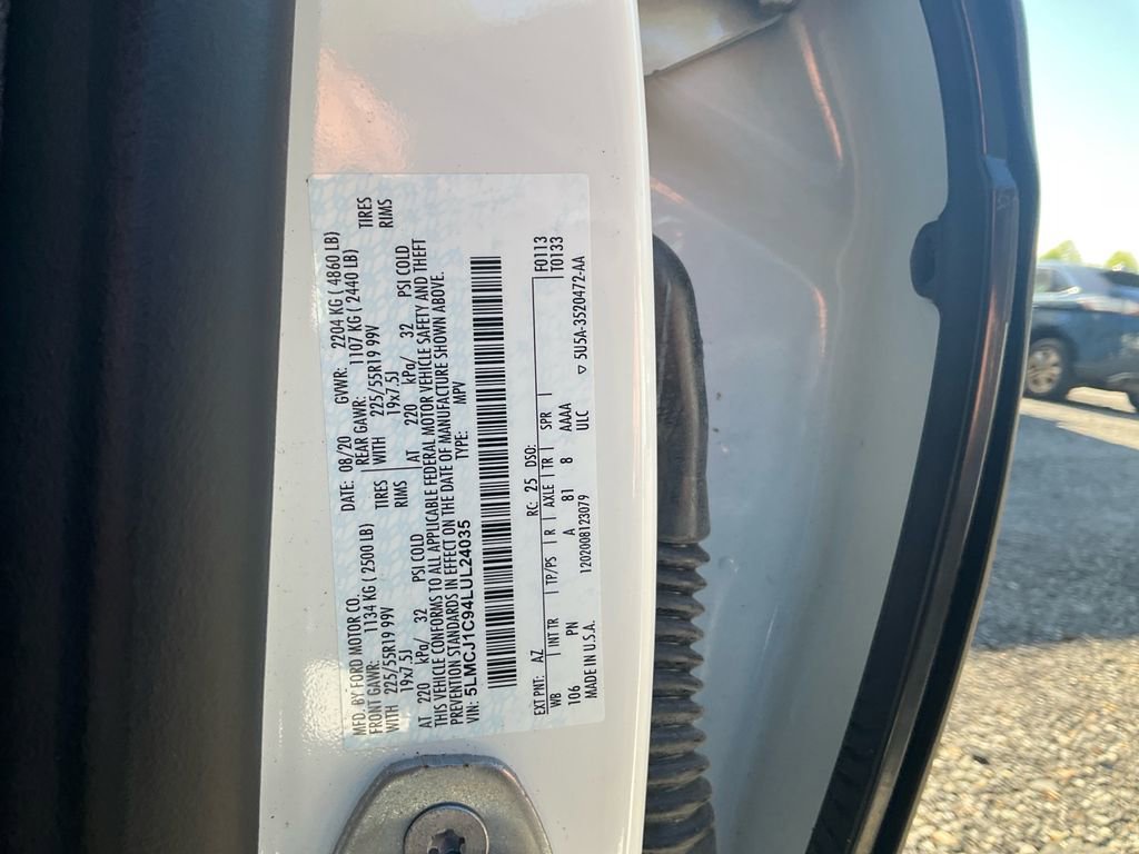 Used 2020 Lincoln Corsair FWD w/ Premium Package image 18