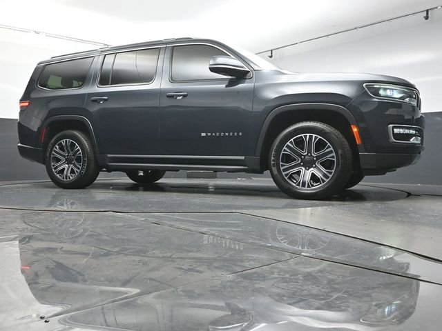 Used 2022 Jeep Wagoneer Series III w/ Flexible Seating Group image 32