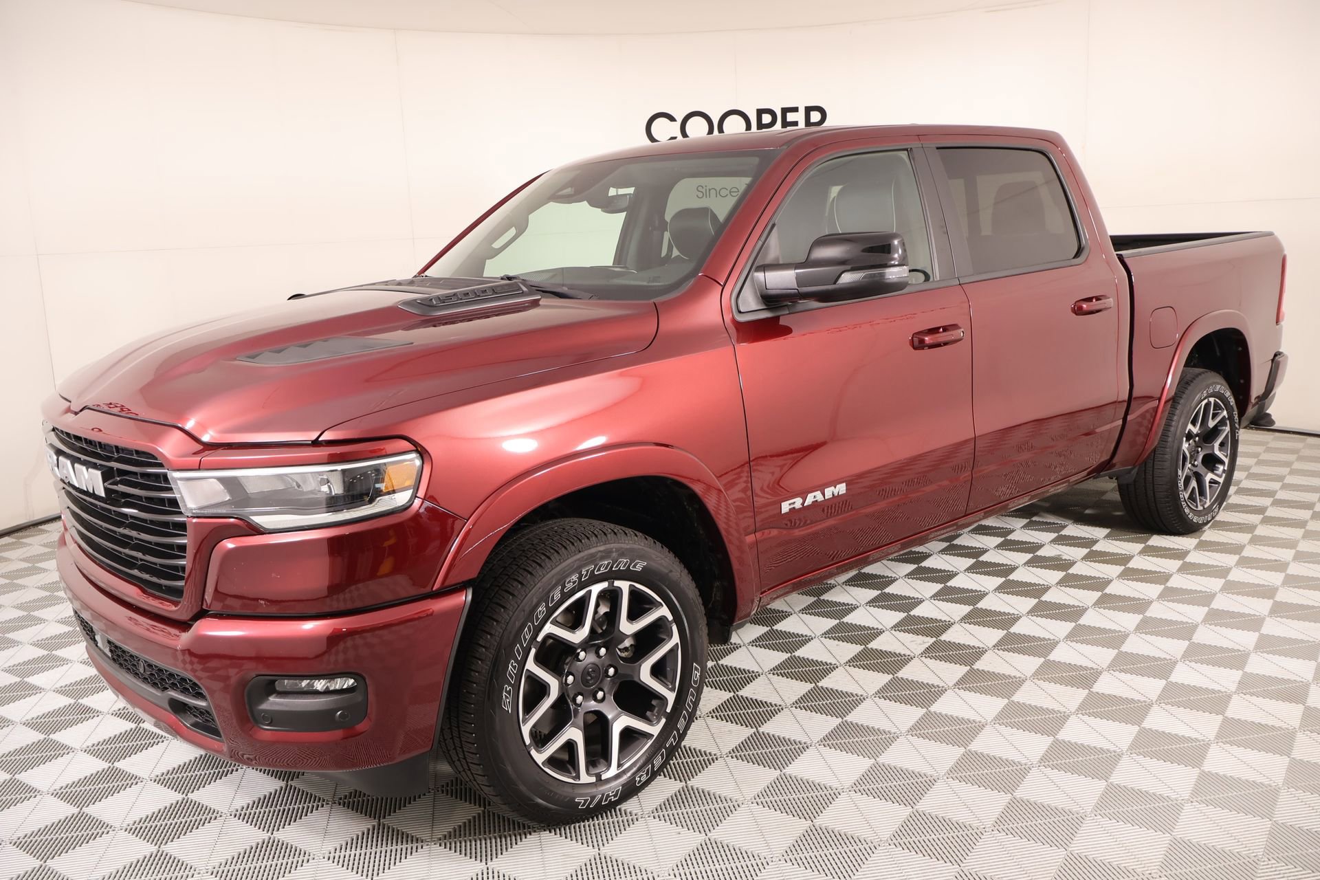 Used 2025 RAM 1500 Laramie w/ Sport Appearance Package image 11
