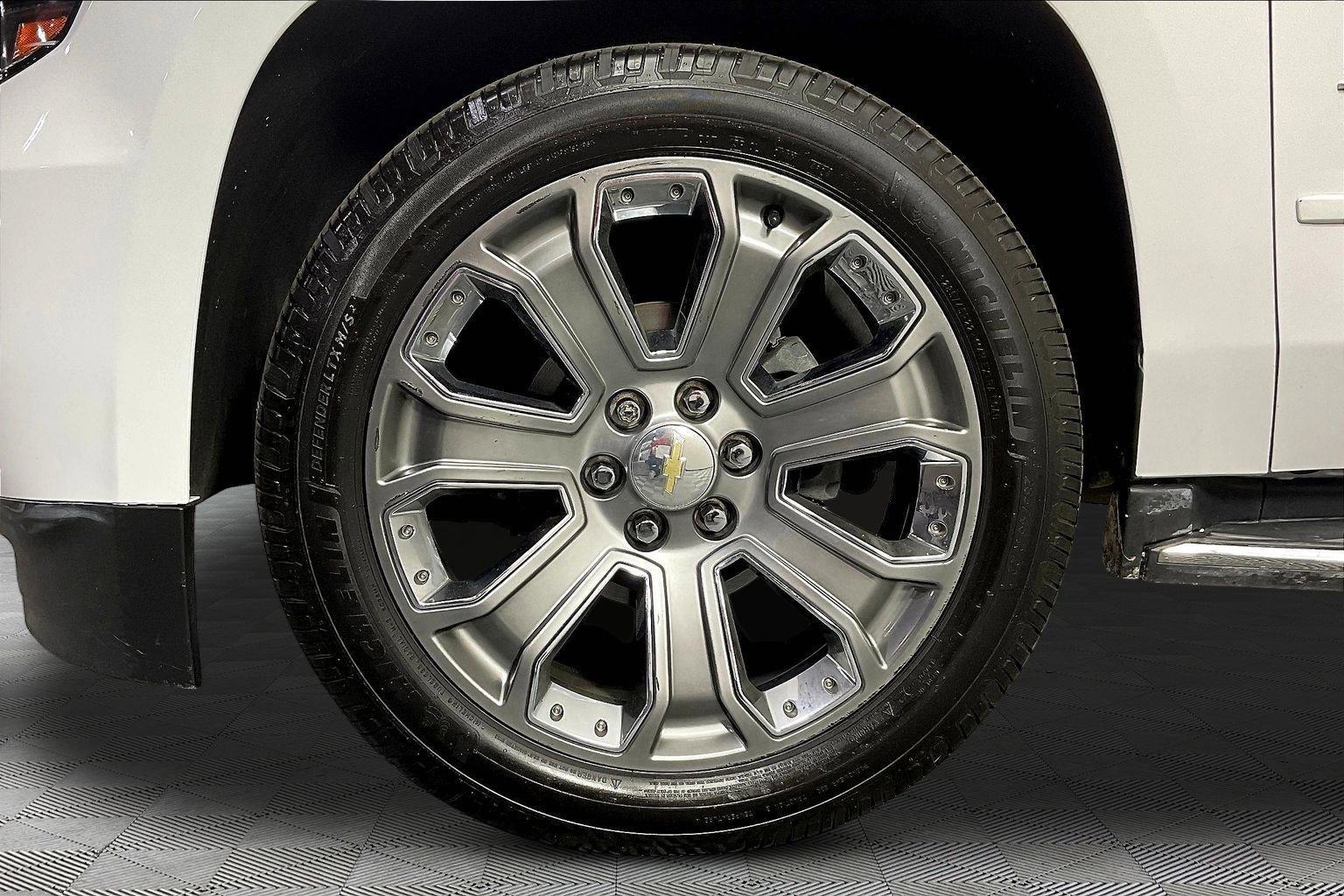 Used 2019 Chevrolet Tahoe Premier AWD/4WD image 34