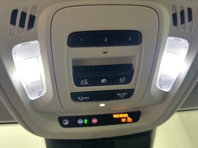 Used 2024 Buick Envision Avenir AWD/4WD image 18