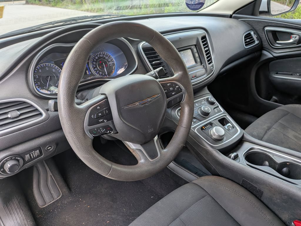 Used 2016 Chrysler 200 Limited FWD image 11
