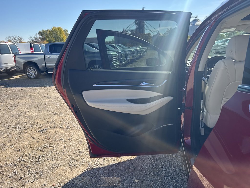Used 2023 Buick Enclave Essence w/ Experience Buick Package image 21