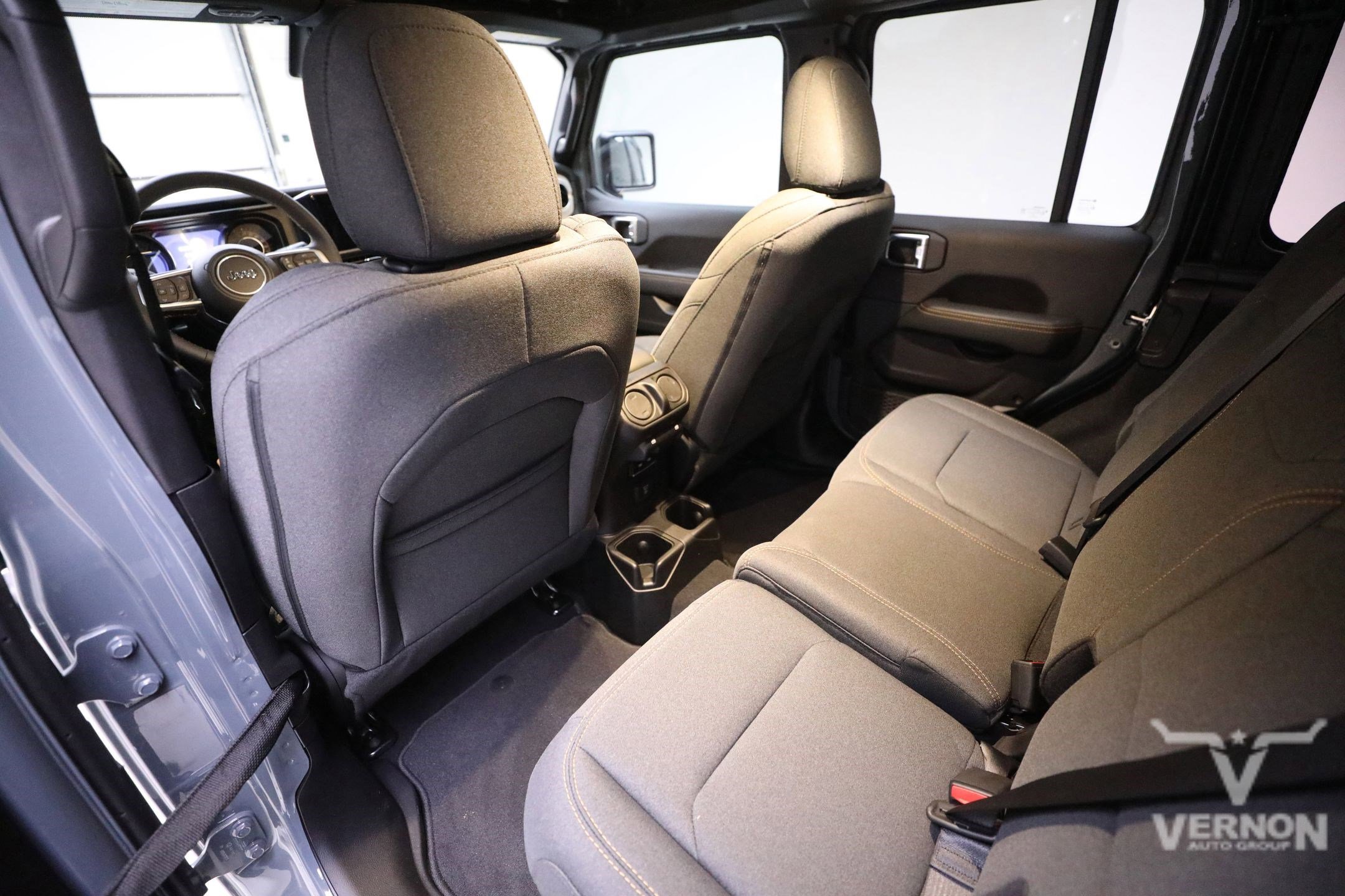 New 2024 Jeep Wrangler Sahara w/ Technology Group image 20