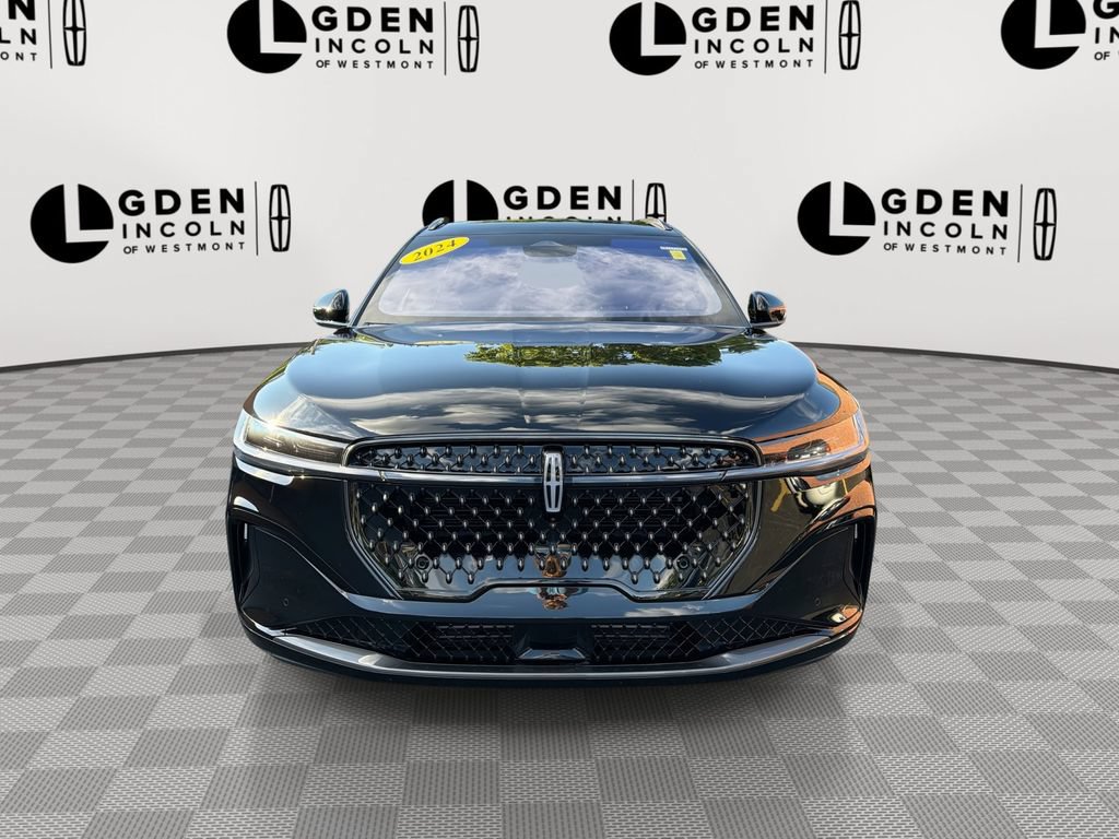 Used 2024 Lincoln Nautilus Reserve w/ Equipment Group 202A AWD/4WD image 3