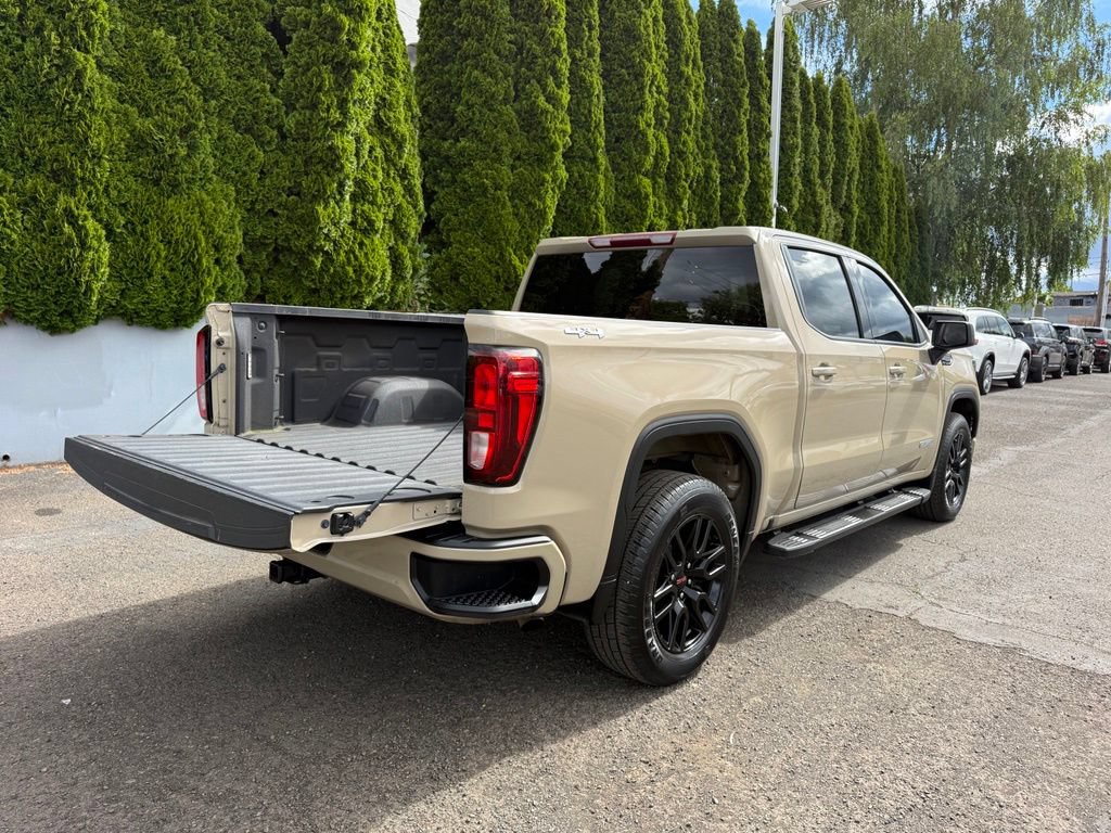 Used 2023 GMC Sierra 1500 Elevation w/ LPO, Elevation Black Package AWD/4WD image 10