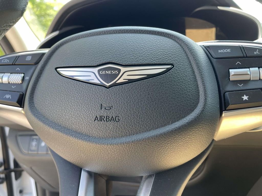 Used 2025 Genesis G70 2.5T RWD image 29