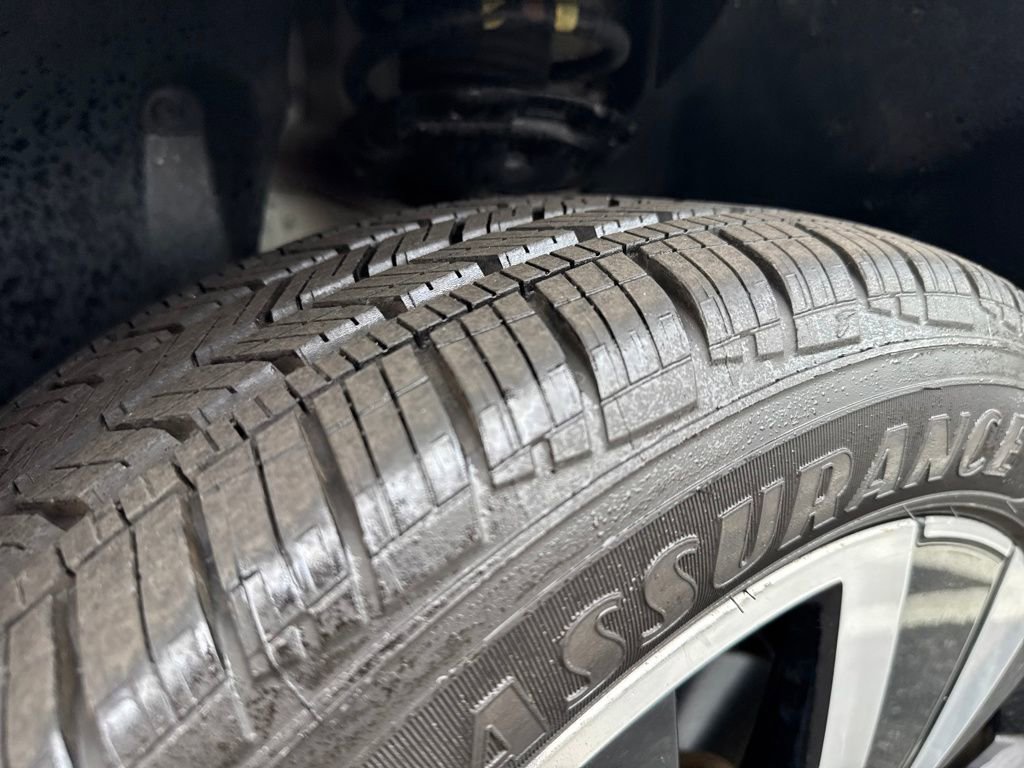 Used 2024 Volkswagen Taos SE image 31