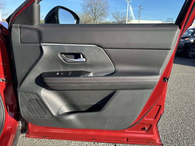 New 2026 Nissan Kicks SR image 8