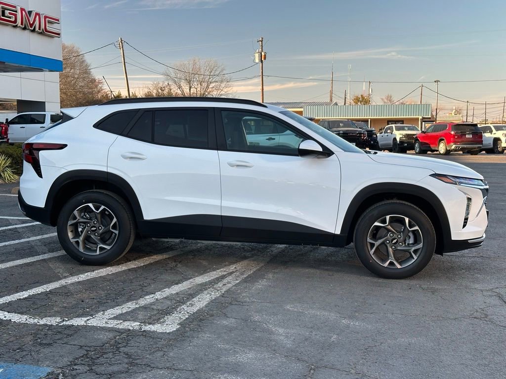 New 2026 Chevrolet Trax LT w/ Driver Confidence Package image 4