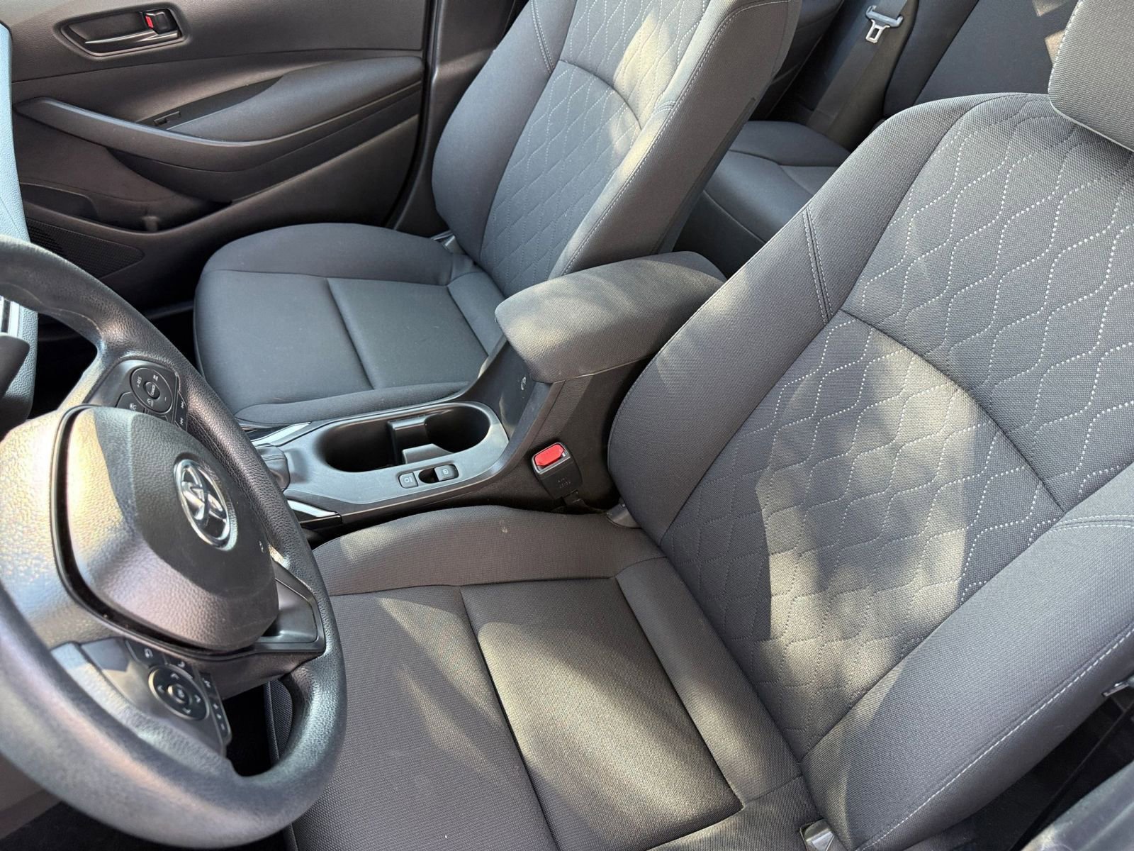 Used 2025 Toyota Corolla LE image 36