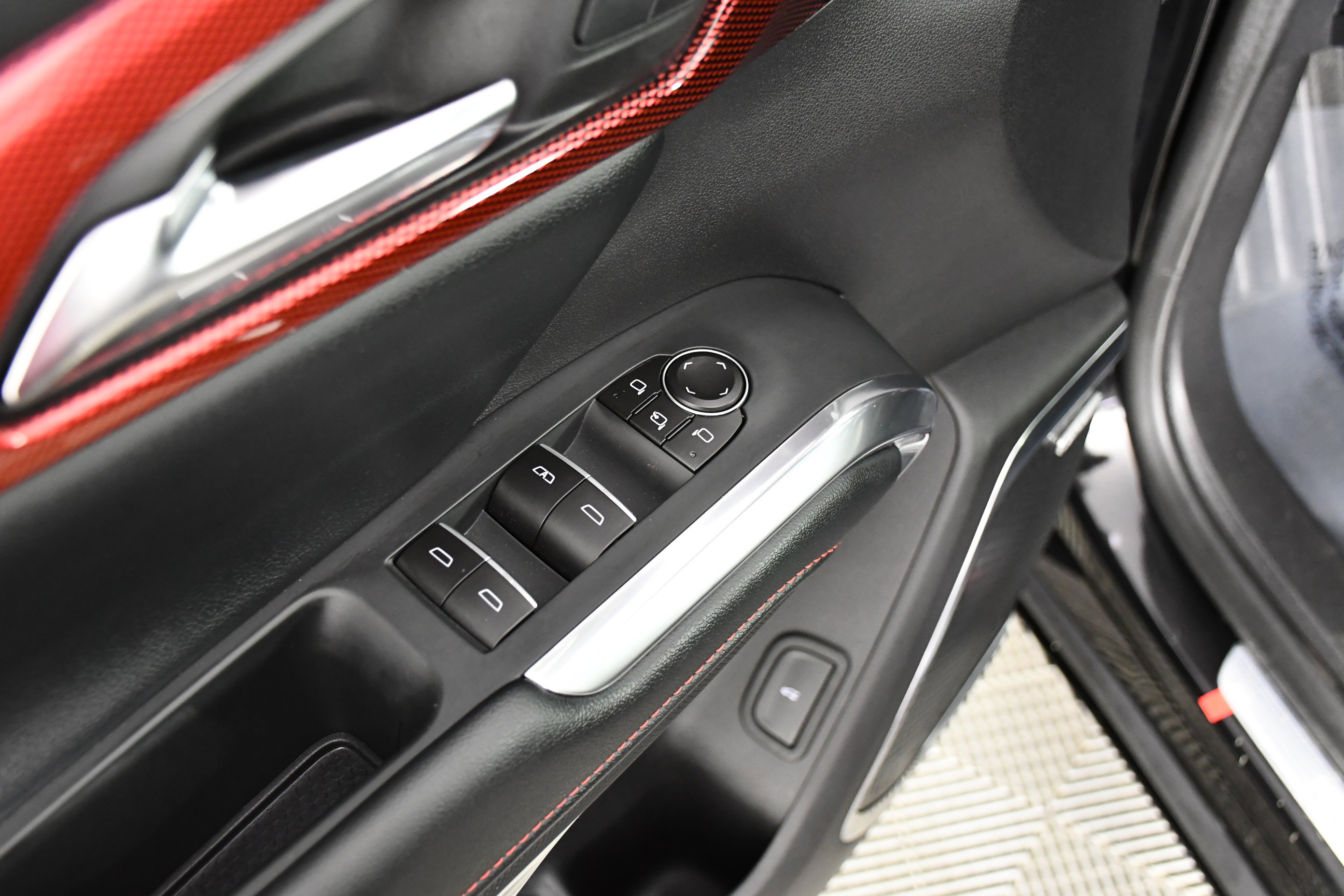 Used 2026 Chevrolet Traverse RS image 24