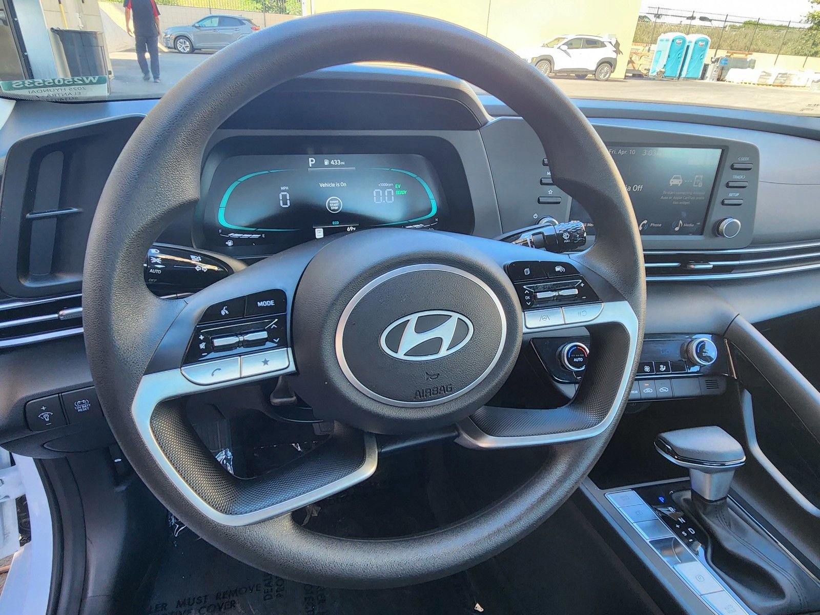 Certified 2025 Hyundai Elantra Hybrid FWD image 11