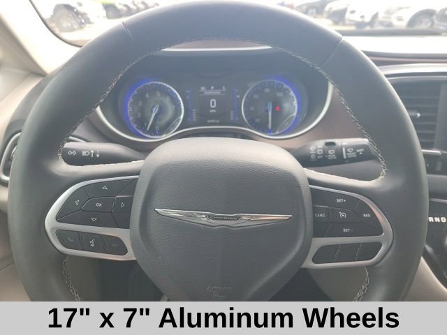 Used 2023 Chrysler Voyager LX image 14