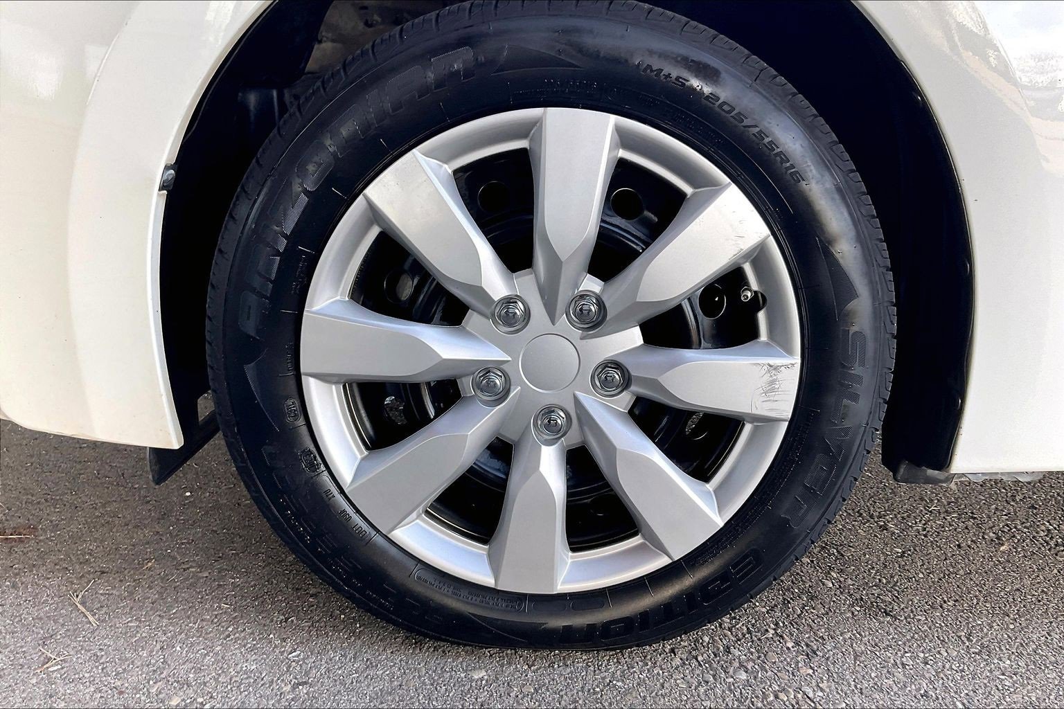 Used 2014 Toyota Corolla LE image 22