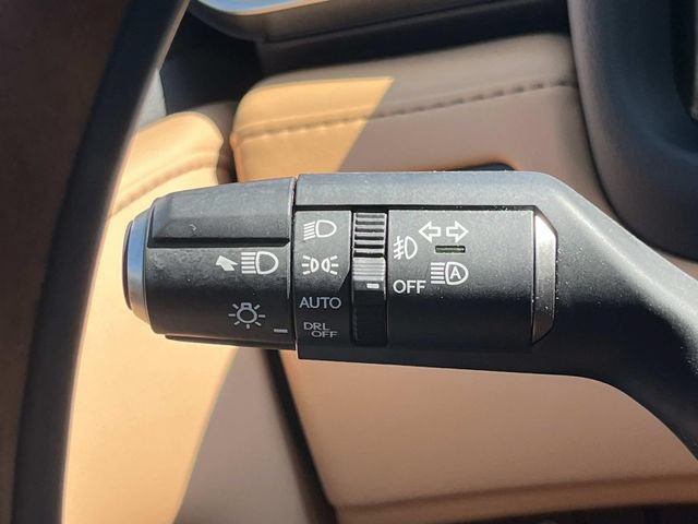 Used 2025 Lexus LX 600 4WD w/ Accessory Package (2T) image 47
