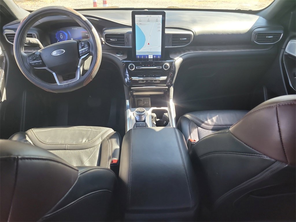 Certified 2022 Ford Explorer Platinum w/ Equipment Group 601A image 15