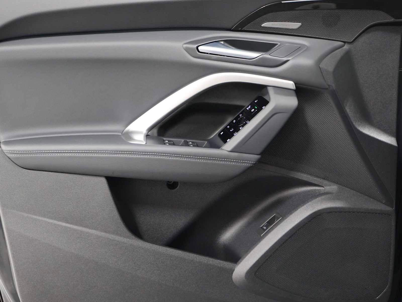 Certified 2025 Audi Q5 Prestige AWD/4WD image 16