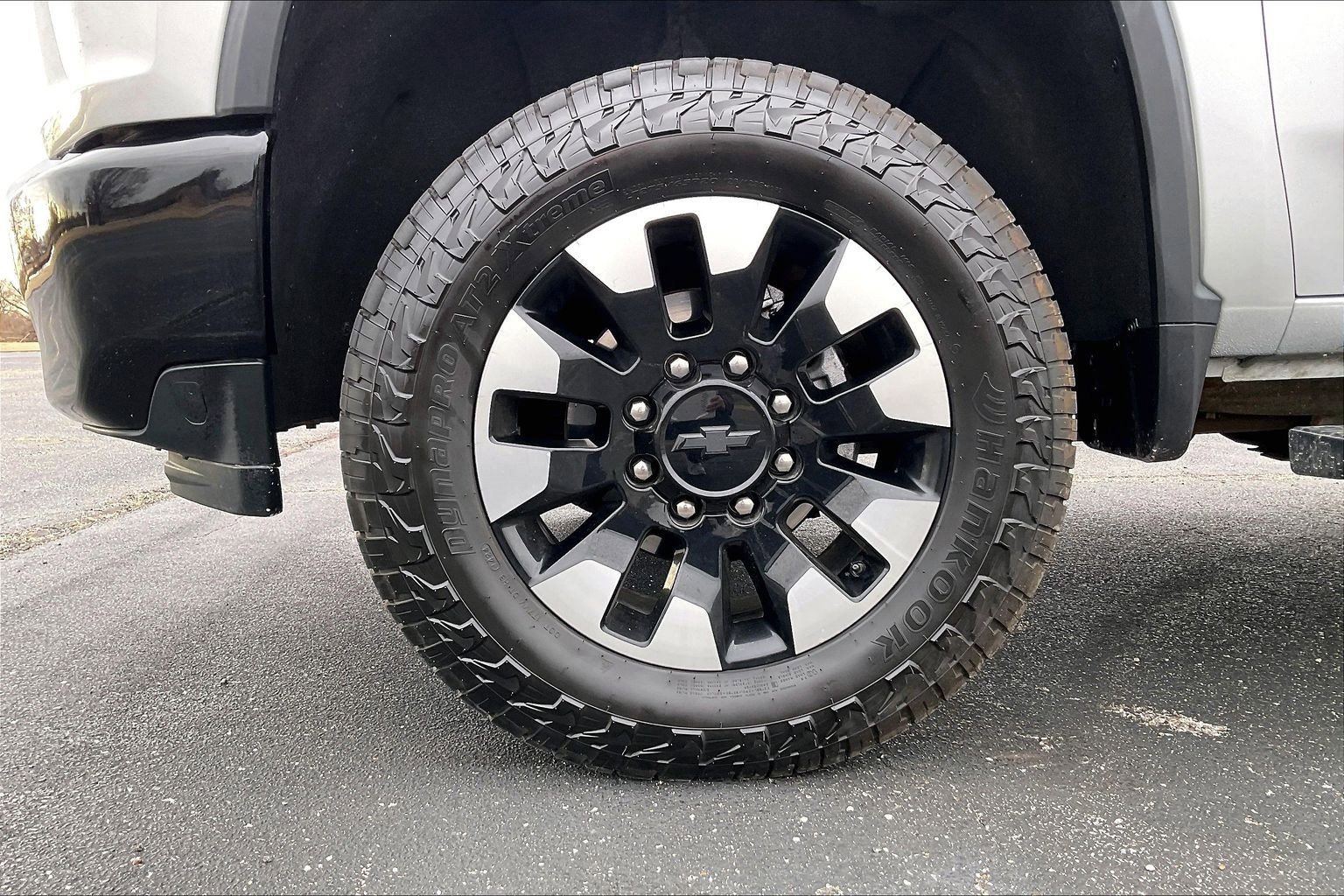 Used 2020 Chevrolet Silverado 2500 Custom w/ Custom Value Package image 9