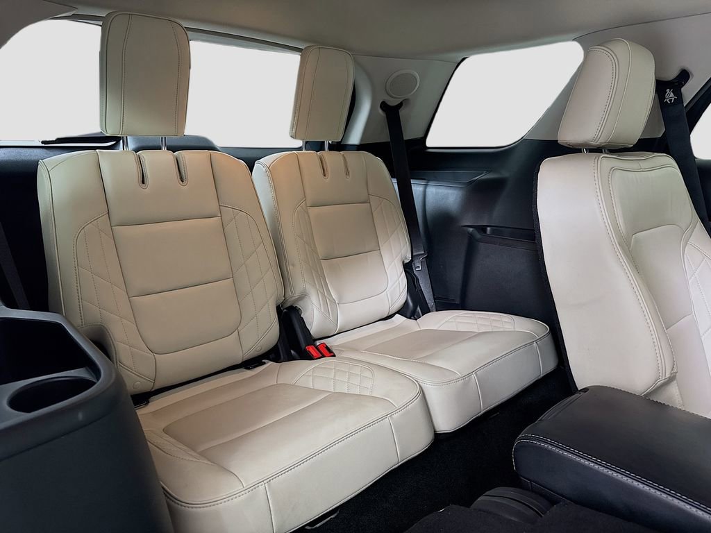 Used 2018 Ford Explorer Platinum AWD/4WD image 27