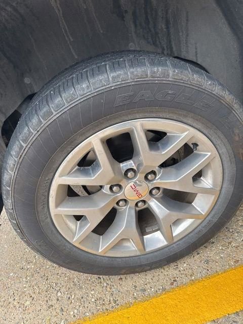 Used 2017 GMC Yukon SLE w/ SLE Value Package image 33