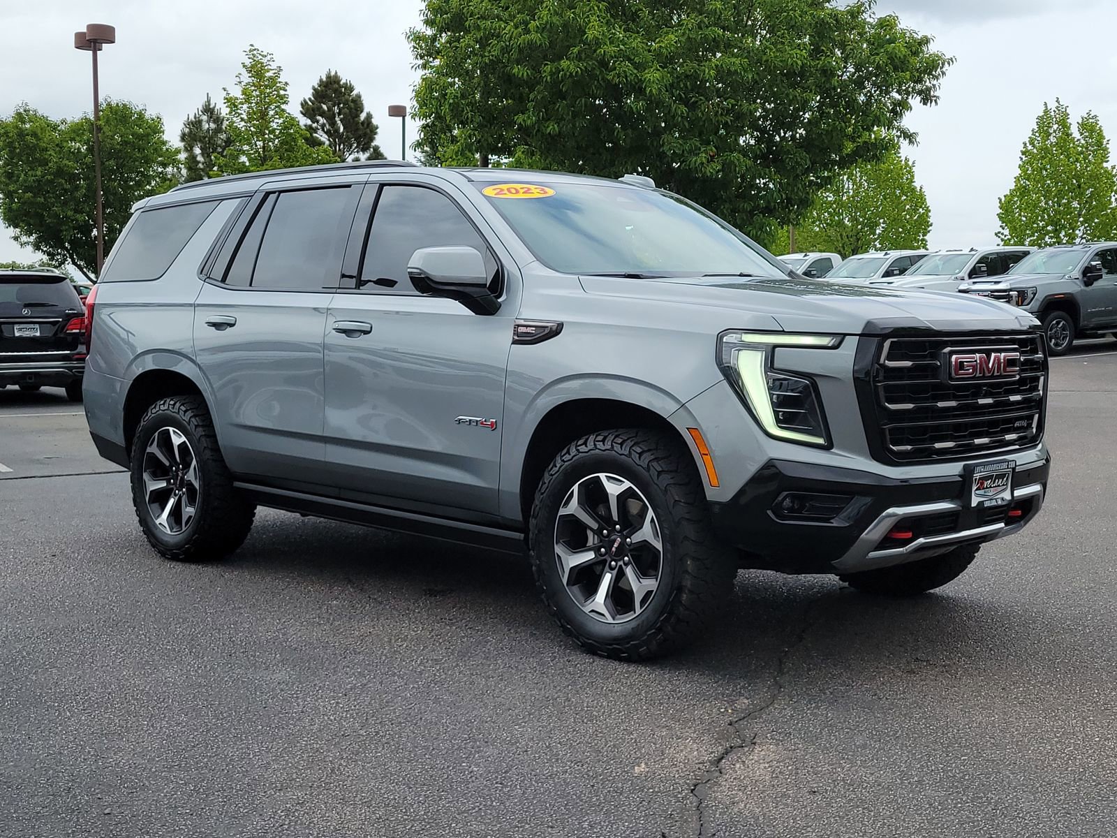 Used 2025 GMC Yukon AT4 Ultimate AWD/4WD image 1