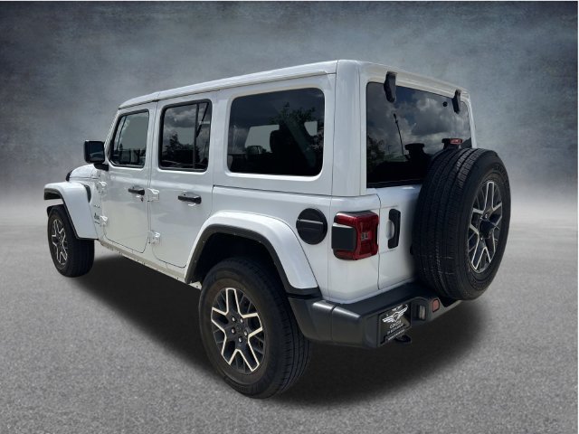 Used 2024 Jeep Wrangler Unlimited Sahara AWD/4WD image 7