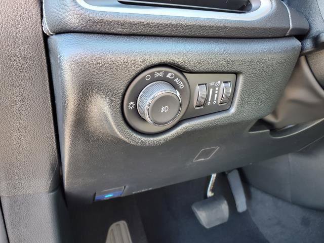New 2026 Chrysler Pacifica Select image 8