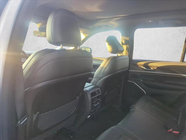 New 2026 Jeep Grand Cherokee Limited w/ Limited Altitude Package RWD image 14