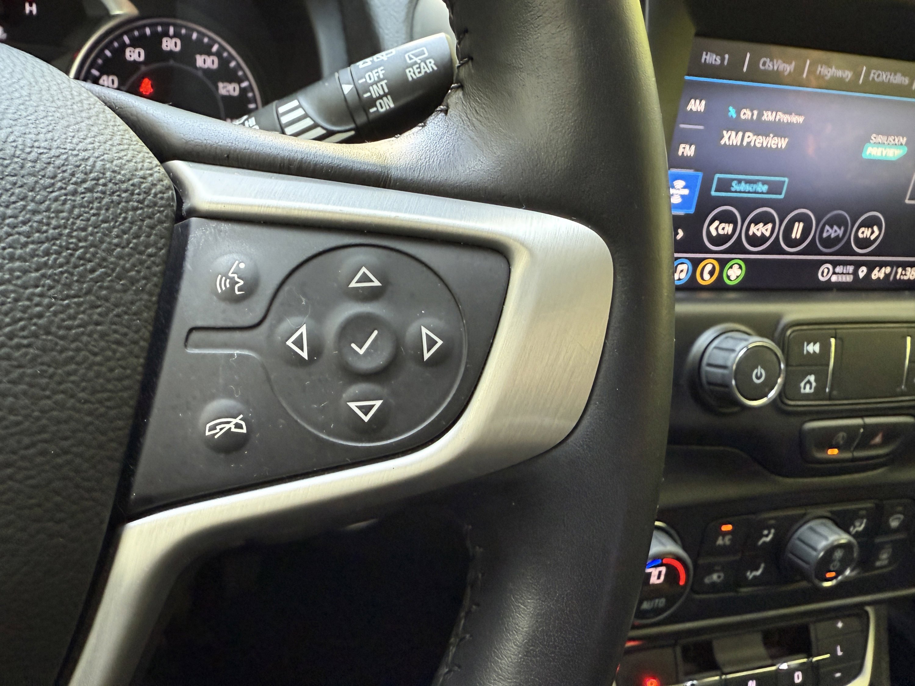 Used 2022 GMC Terrain SLT image 19