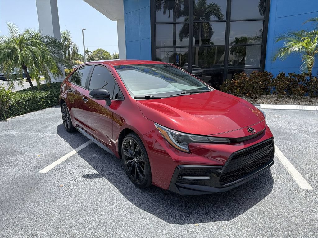 Used 2022 Toyota Corolla SE FWD image 2
