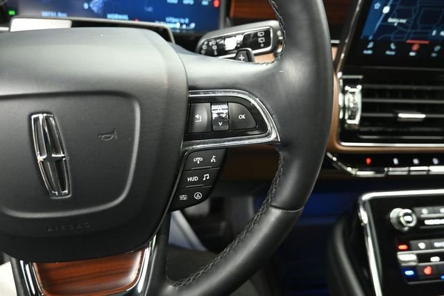 Used 2023 Lincoln Navigator Reserve AWD/4WD image 17