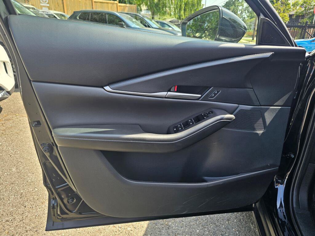 Certified 2023 MAZDA CX-30 AWD 2.5 S w/ Select Package image 22
