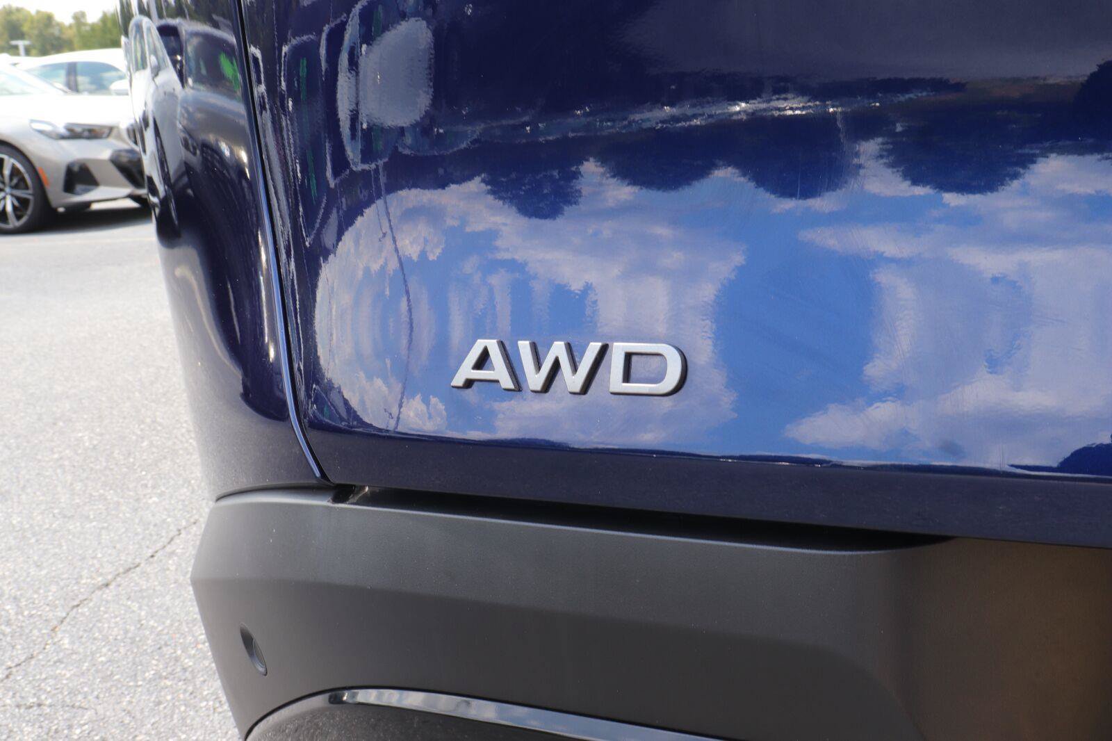 Used 2025 Nissan Murano SV AWD/4WD image 6