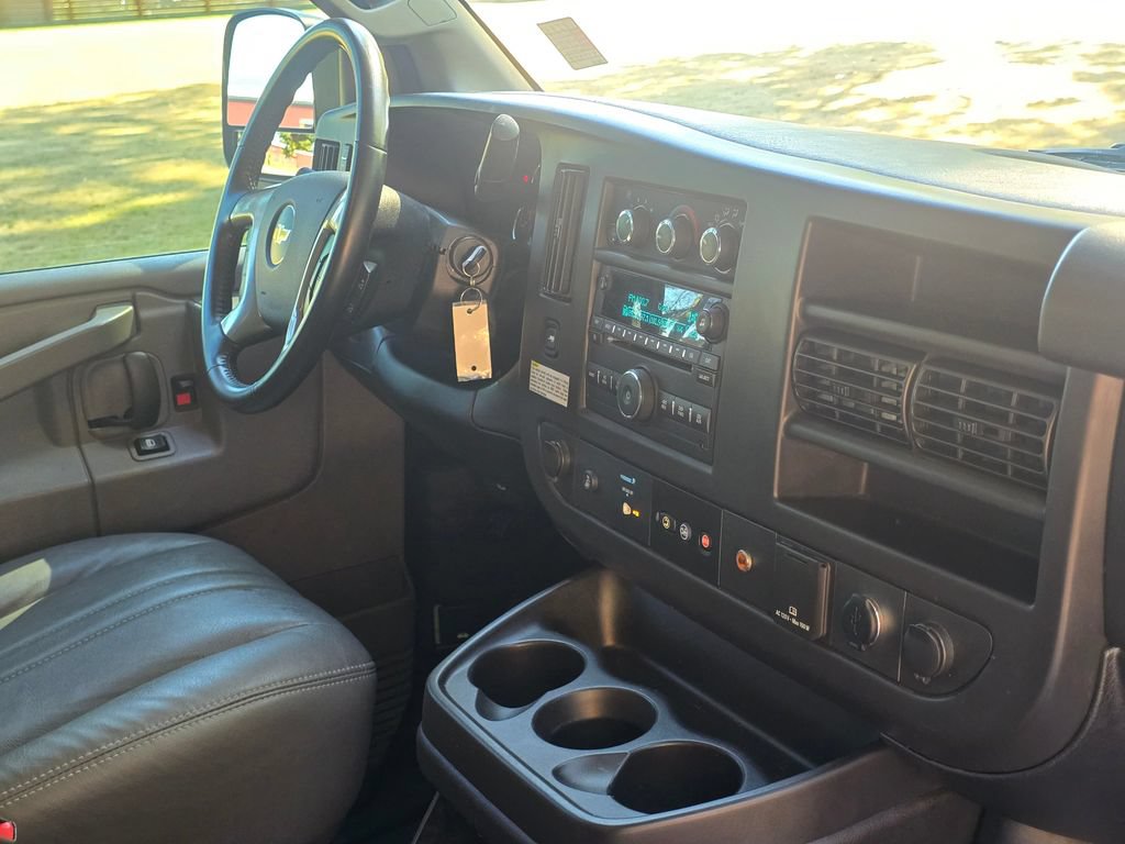 Used 2017 Chevrolet Express 2500 LS RWD image 12