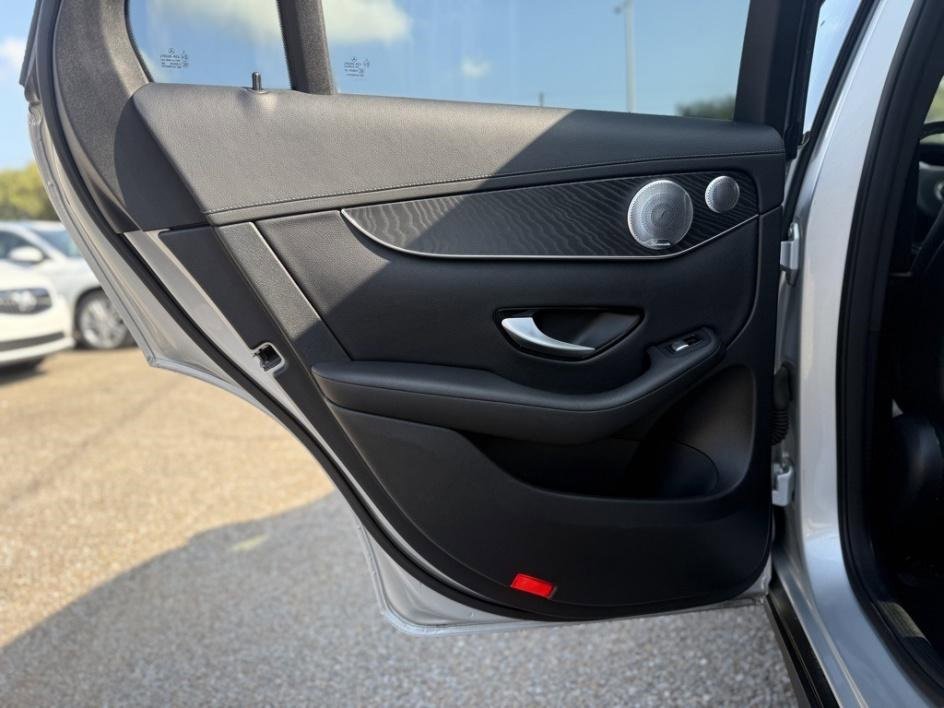 Used 2017 Mercedes-Benz GLC 300 4MATIC Coupe image 16