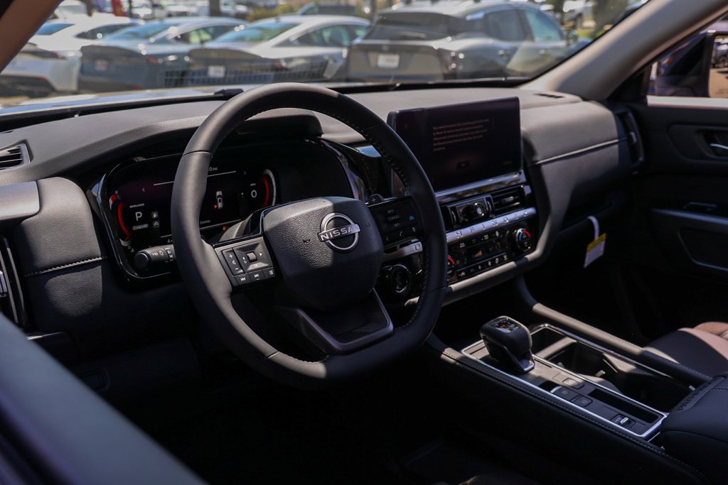 New 2026 Nissan Pathfinder SL FWD image 14