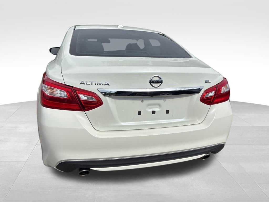 Used 2016 Nissan Altima 2.5 SL w/ 2.5 Technology w/LED Package FWD image 14
