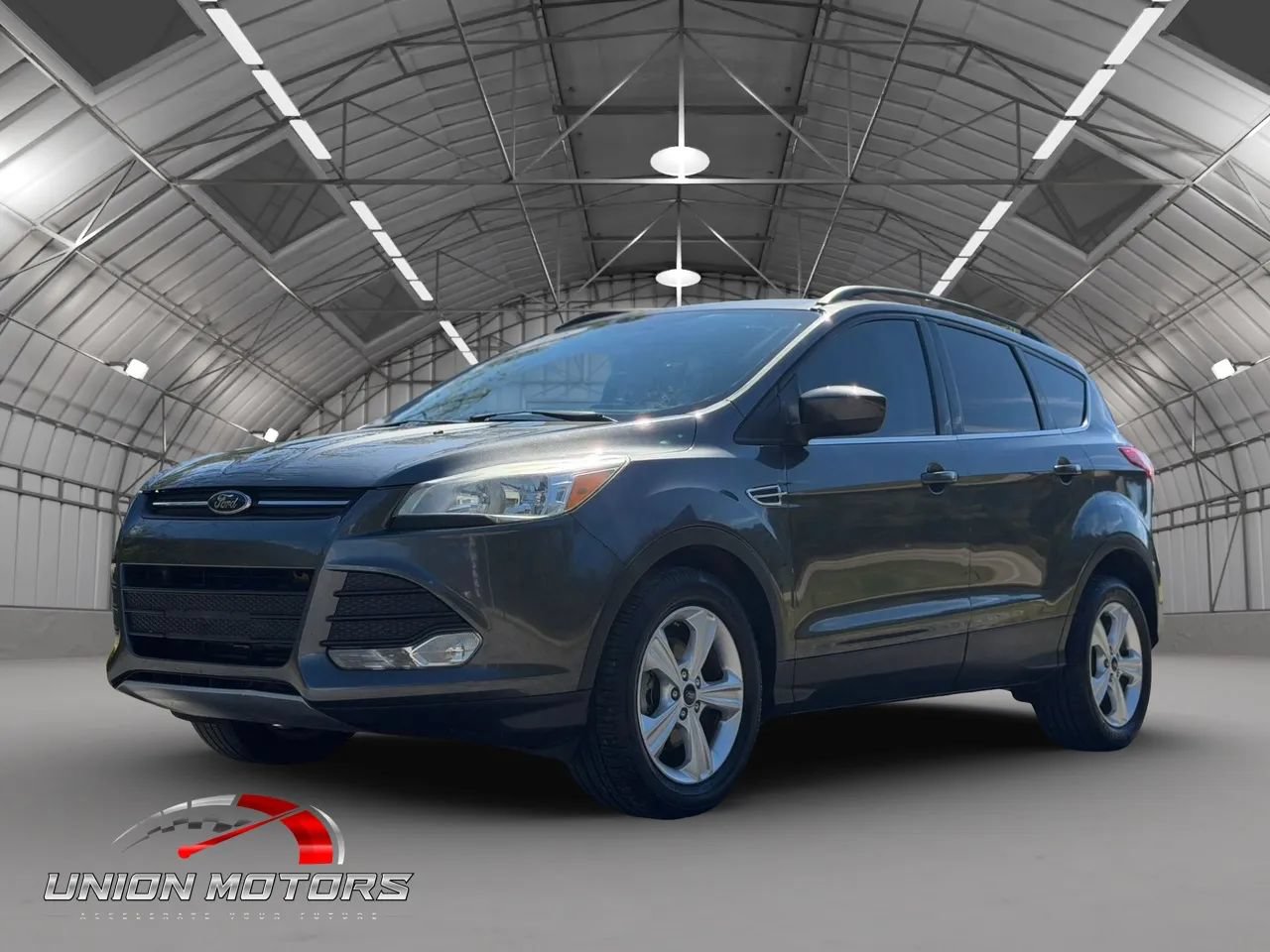 Used 2016 Ford Escape SE w/ SE Leather Comfort Package FWD image 3