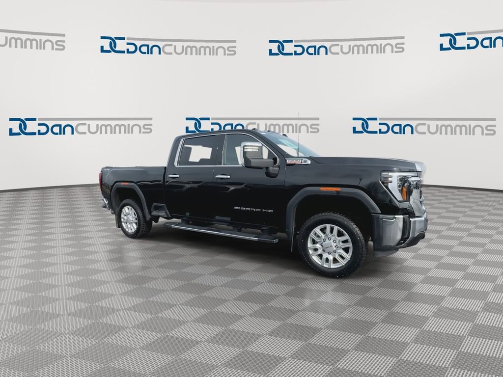 Used 2024 GMC Sierra 2500 SLT image 2