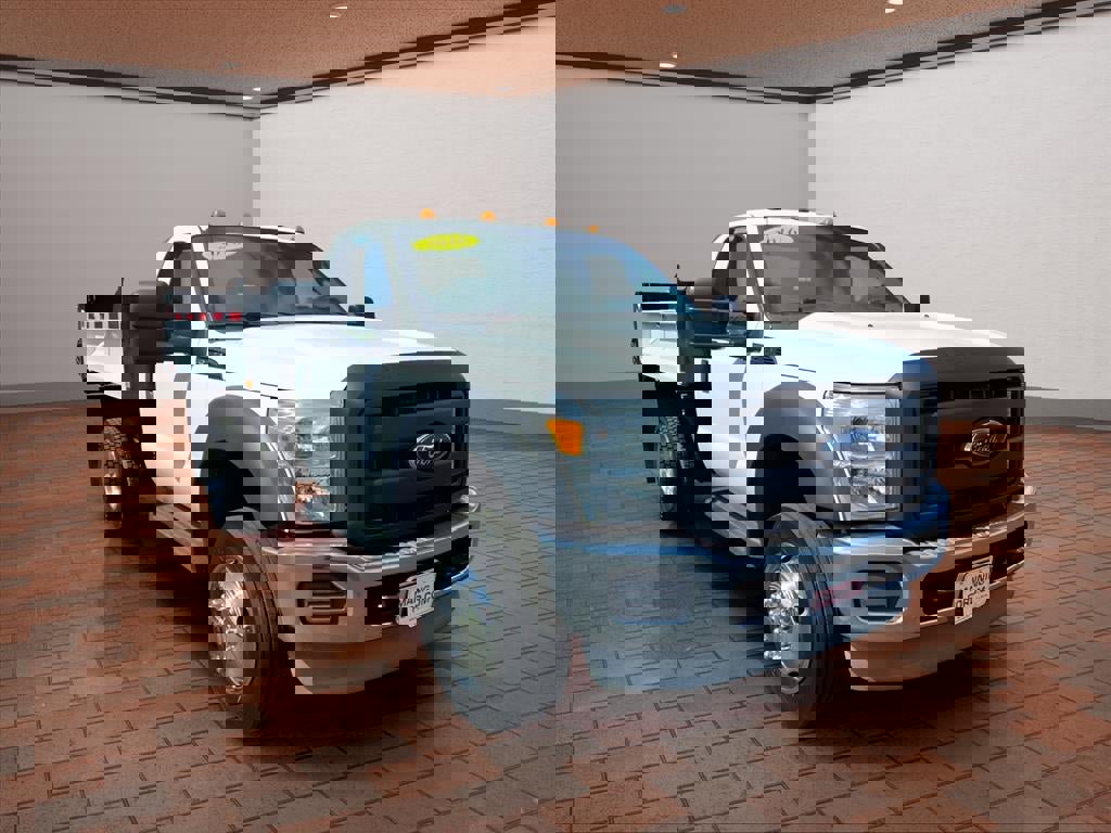 Used 2016 Ford F450 XL w/ Power Equipment Group image 2