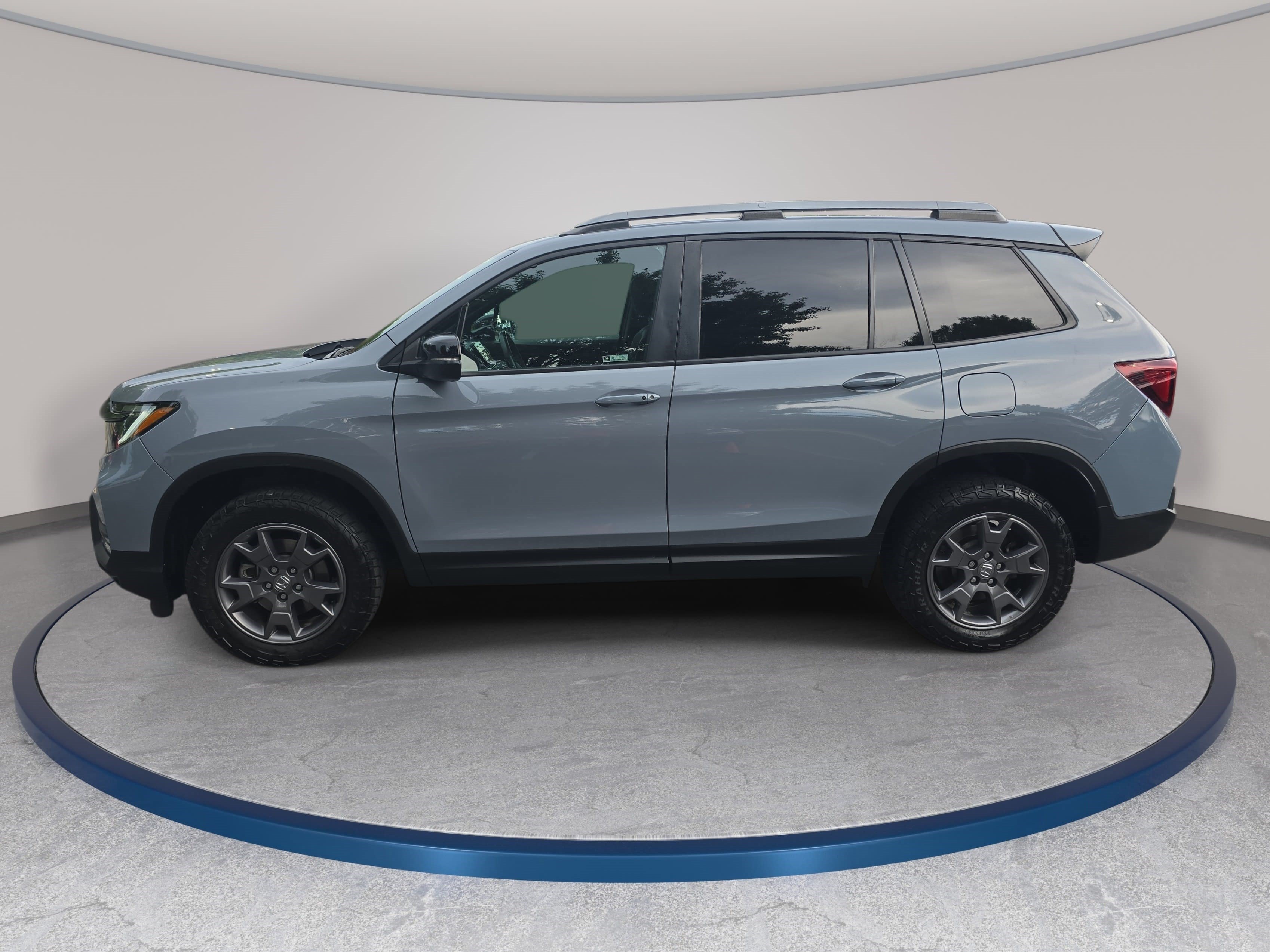 Used 2024 Honda Passport TrailSport image 8