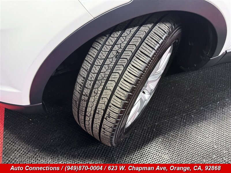 Used 2018 Land Rover Range Rover Evoque SE AWD/4WD image 27