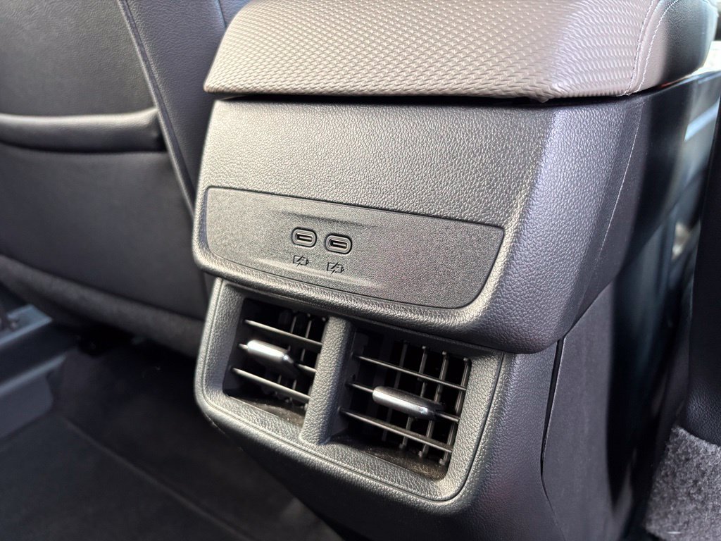 Used 2025 Chevrolet Equinox LT w/ Convenience Package II FWD image 17