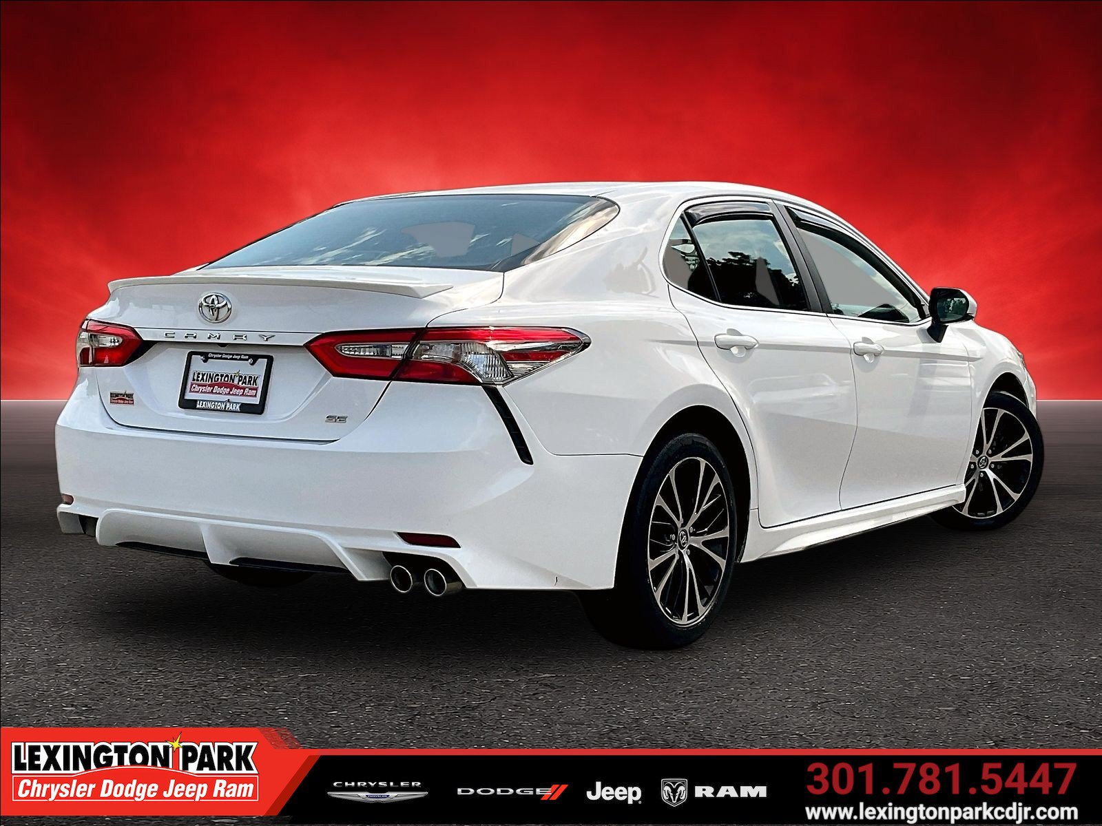Used 2018 Toyota Camry SE FWD image 5