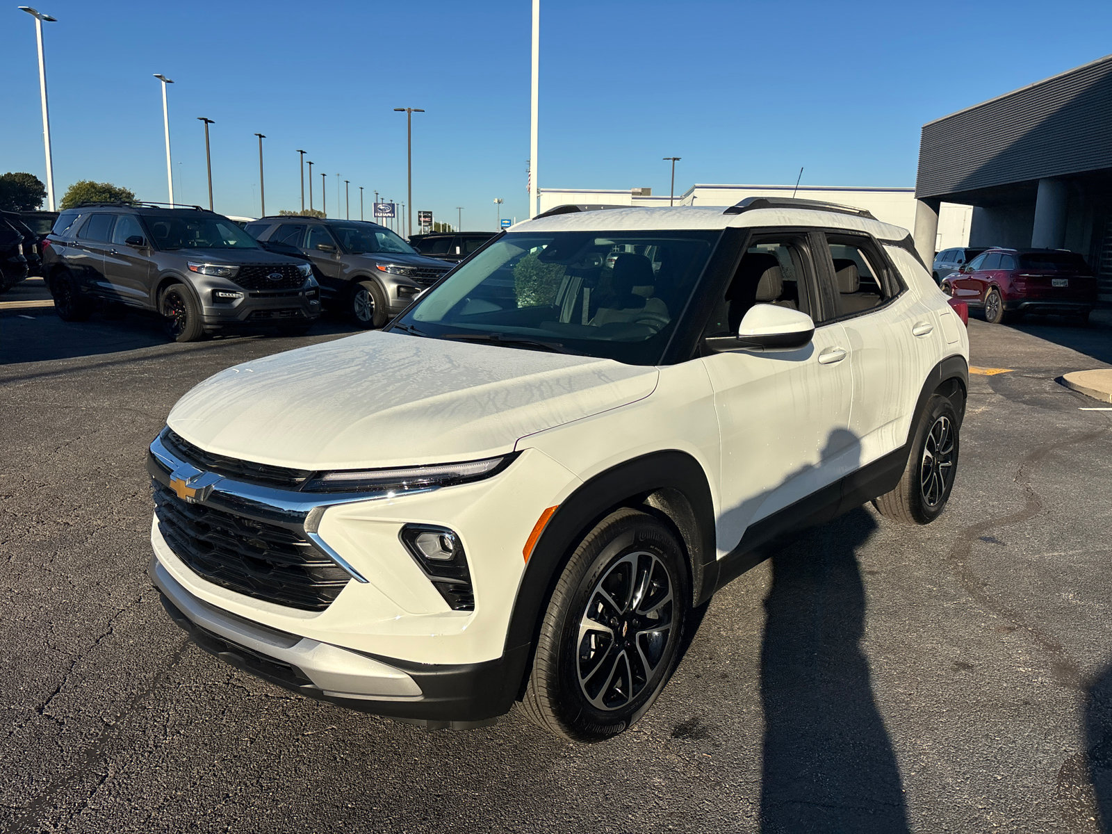 Used 2026 Chevrolet TrailBlazer LT w/ Convenience Package FWD image 3